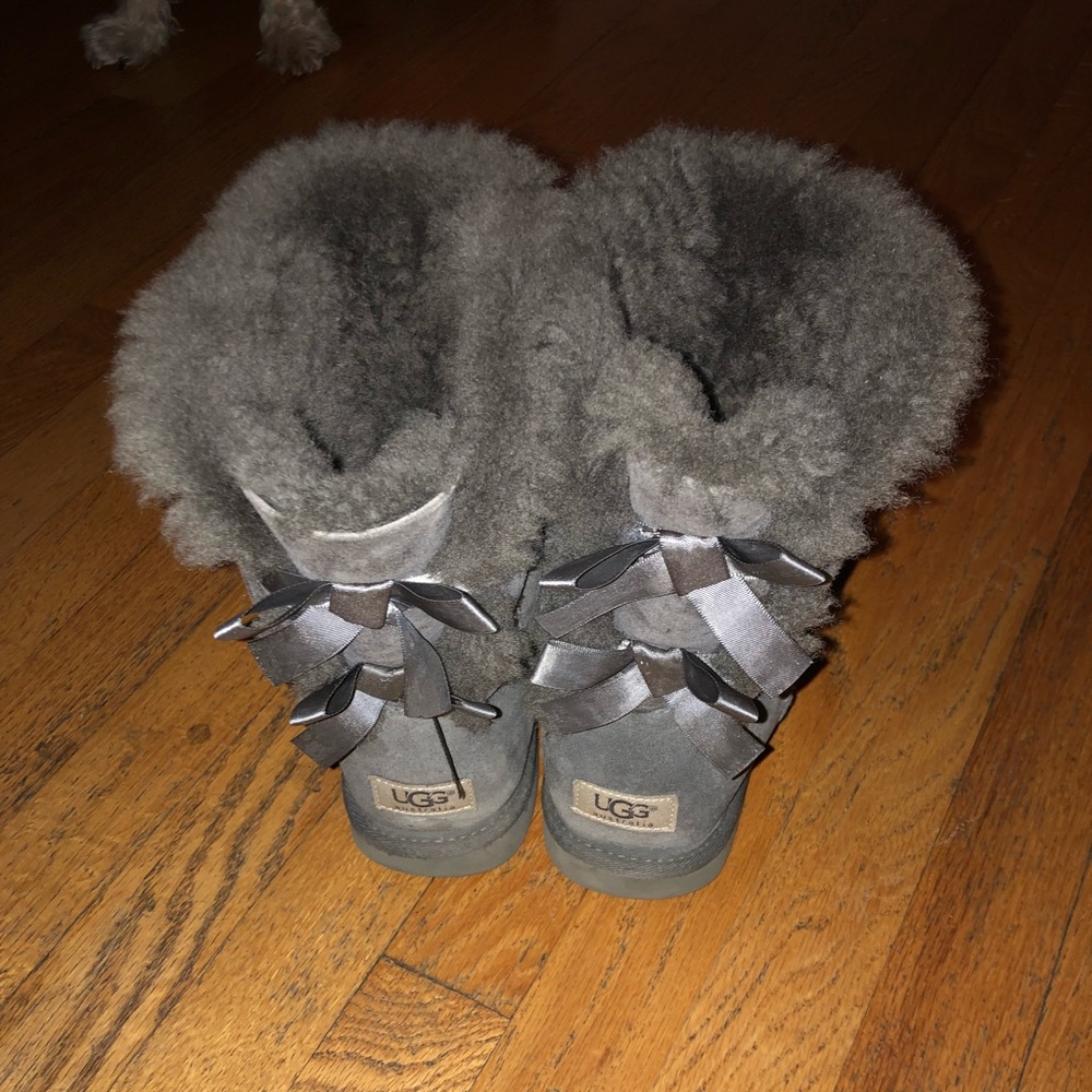 Bailey bow mid calf uggs